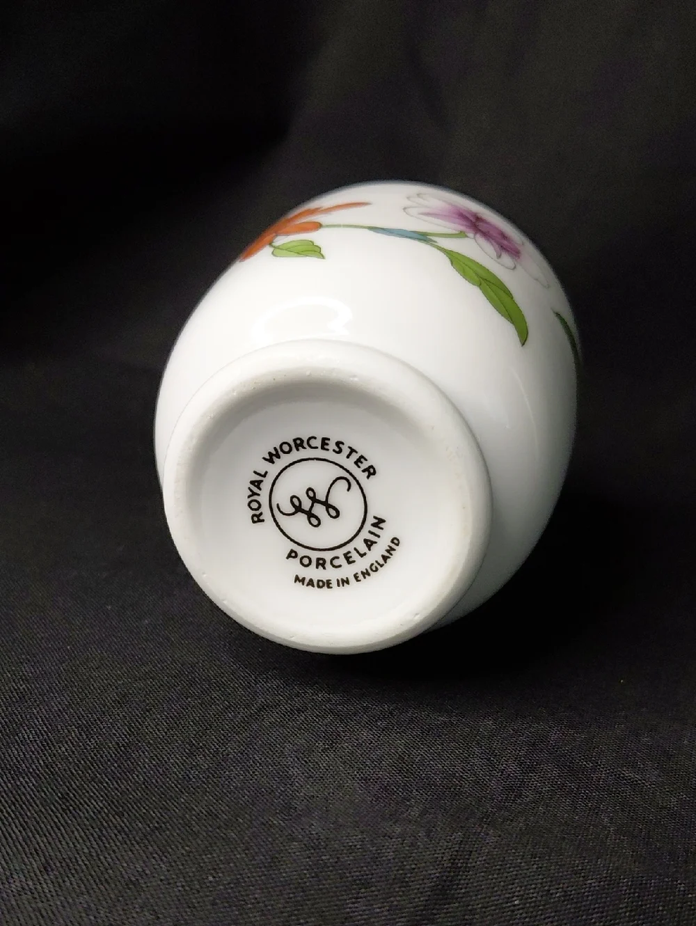 King Size Royal Worcester ASTLEY Egg Coddler Pocelain